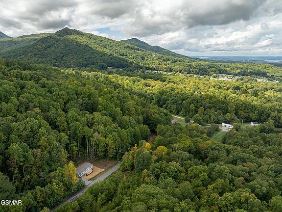 2nd image of 1431 Blue Springs Way Lot 26
