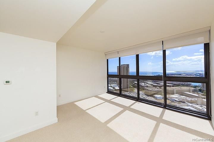 1st image of 600 Queen St APT 3305