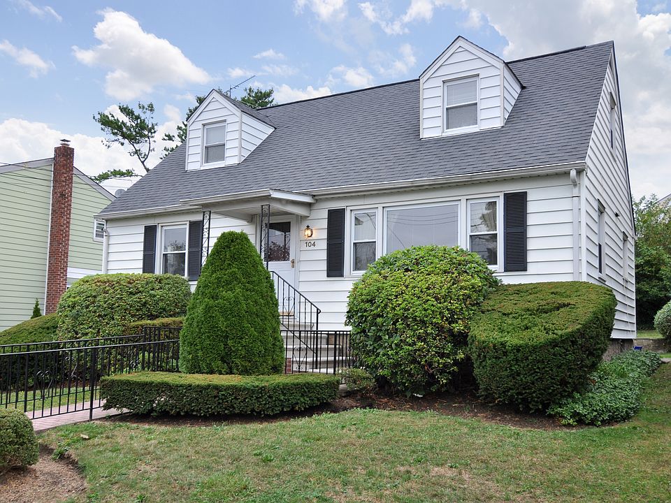 1st image of 104 Wickes Ave