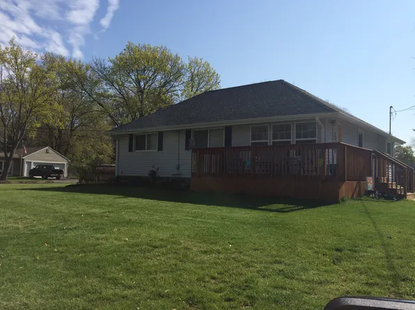706 N Gordon St, Marshall, MI 49068