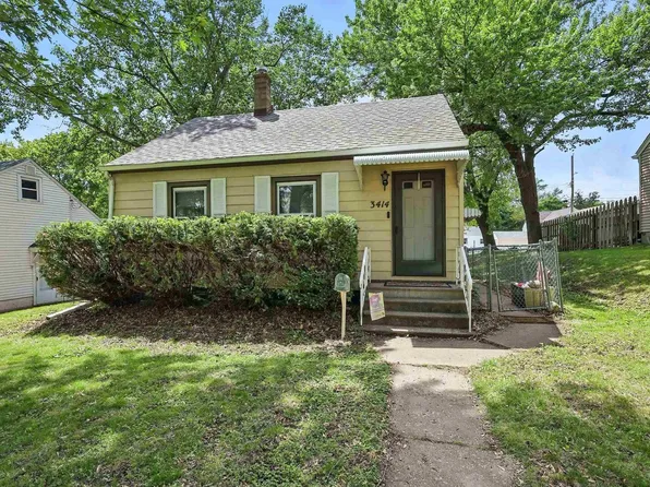 3414 Fillmore Ln, Davenport, IA 52806