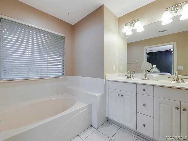 9691 Greythorne Way — Photo 13
