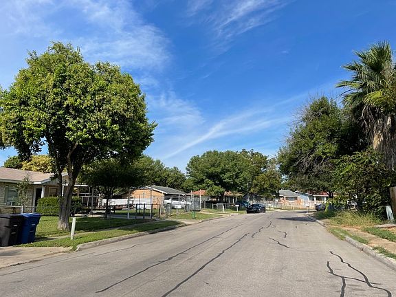 4th image of 3110 Bay Hurst Dr