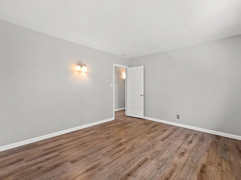 3557 6th Ave #2 — Photo 13