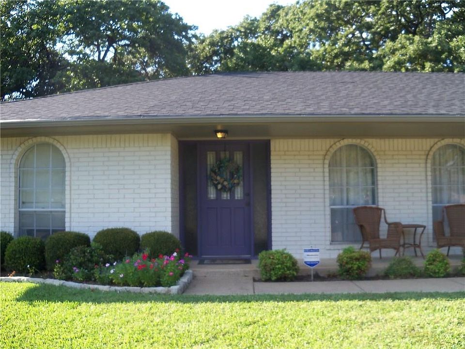 1st image of 2915 Norwood Ln