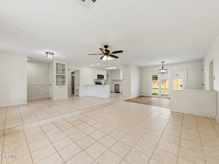 101 Fanny St — Photo 11