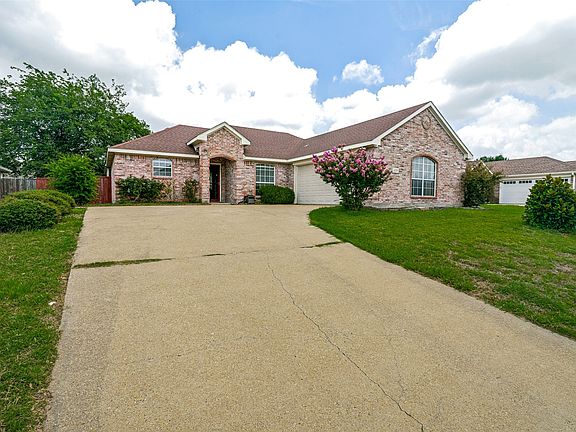 2nd image of 3111 Creekside Dr