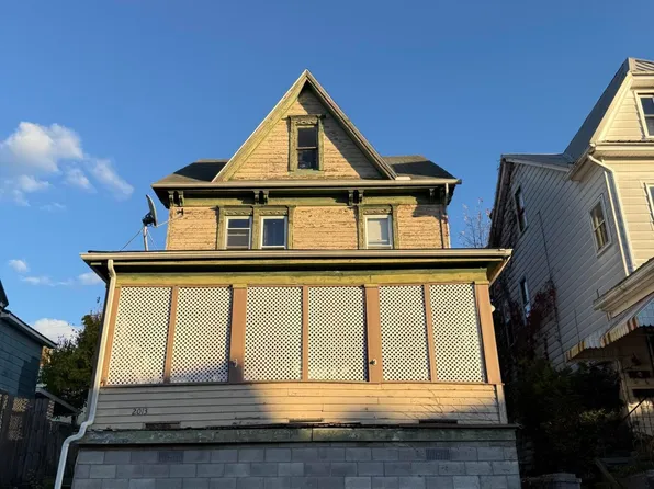 2013 4th Ave, Altoona, PA 16602