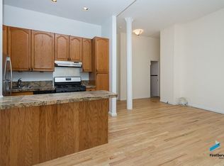 27 Washington Sq N APT 1E, New York, NY 10011