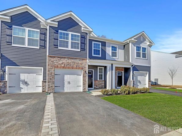 59 Alexander Way