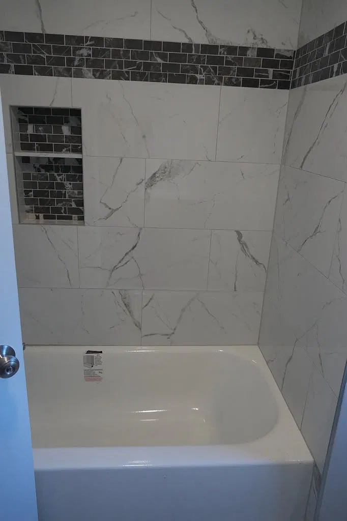 3 bed, 1109 sqft, $2,500 — Photo 3