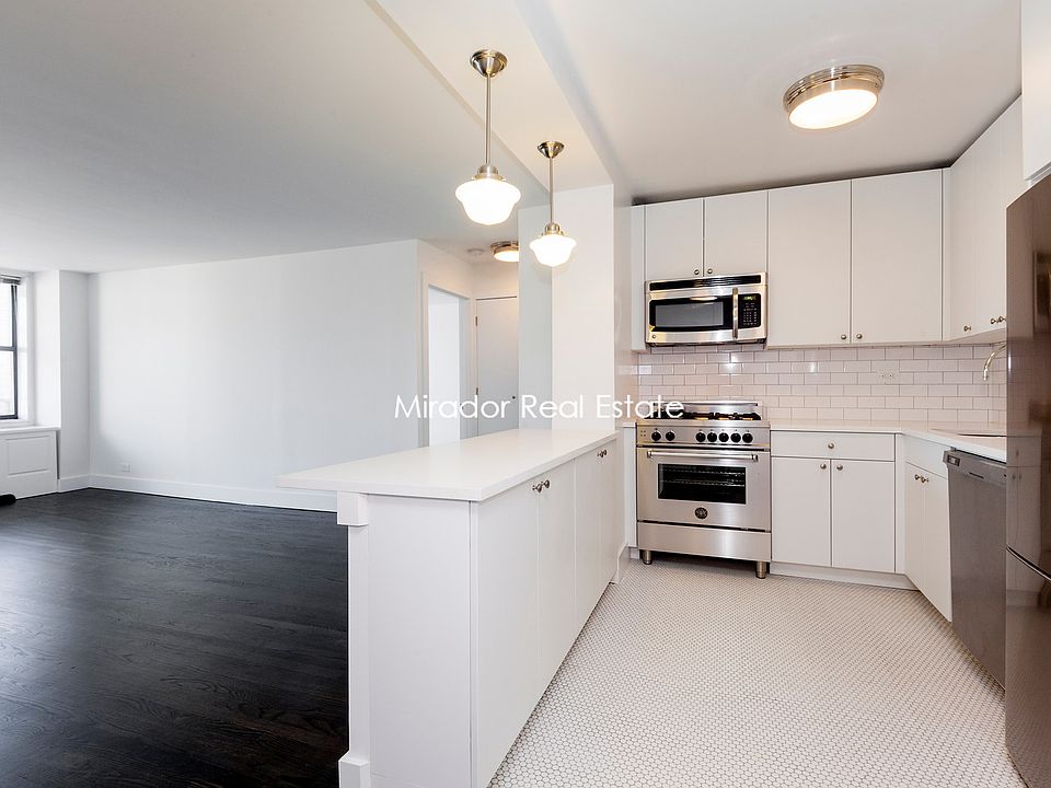 1st image of 330 E 39th St APT 33L