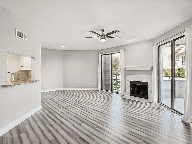 1725 Enterprise Ave — Photo 3