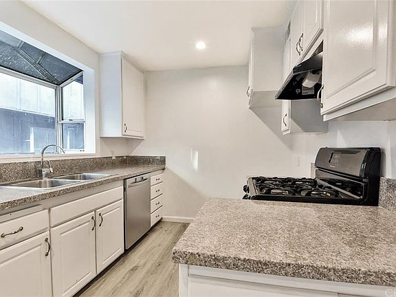 5th image of 9336 Van Nuys Blvd Unit 38