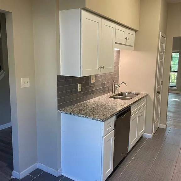 2295 Fairways Ct NW — Photo 3