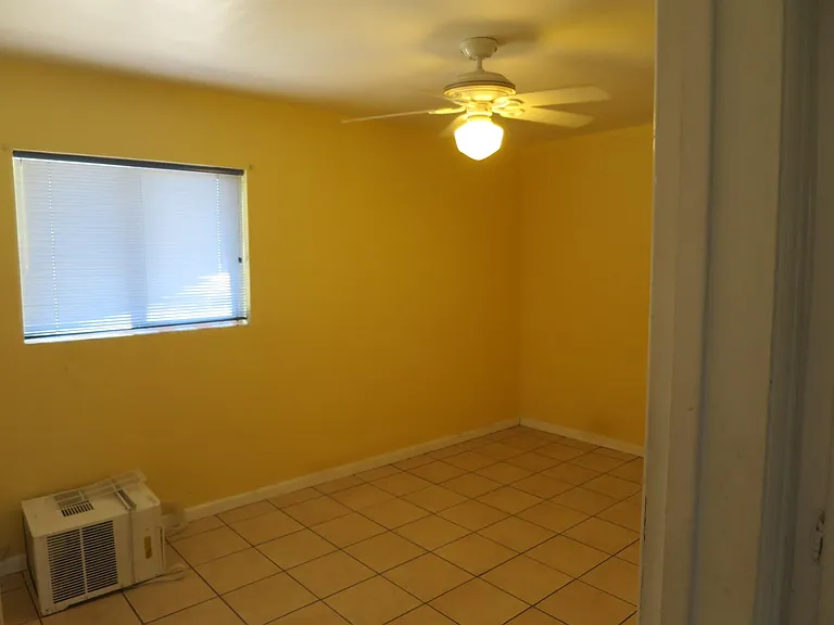 605 E Lester St #HOUSE — Photo 6