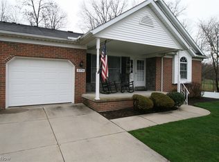 1374 Cove St NW, Uniontown, OH