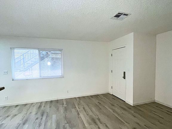 4th image of 1834 Jefferson St APT 7