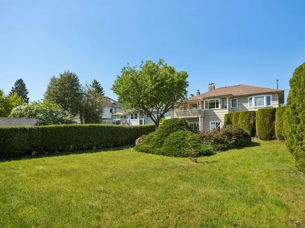 657 Keith Rd E, North Vancouver, BC V7J 1J8
