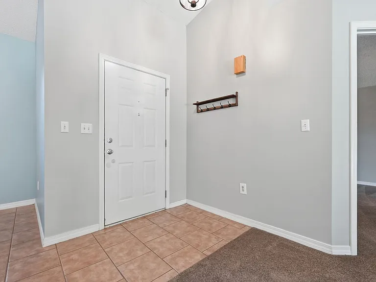 1243 Jefferyscot Dr — Photo 7