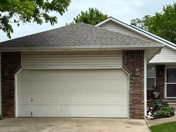 1460 N Autumn Valley Cir, Mulvane, KS 67110