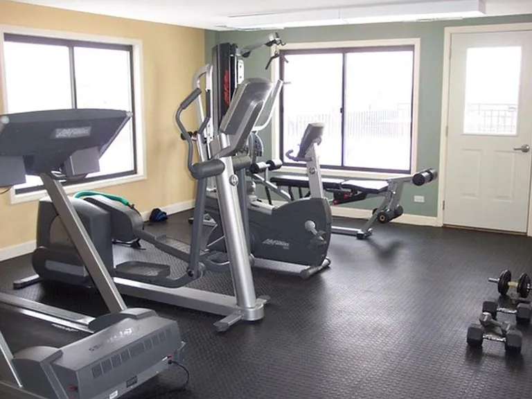 6102 N Sheridan Rd #204 — Photo 15