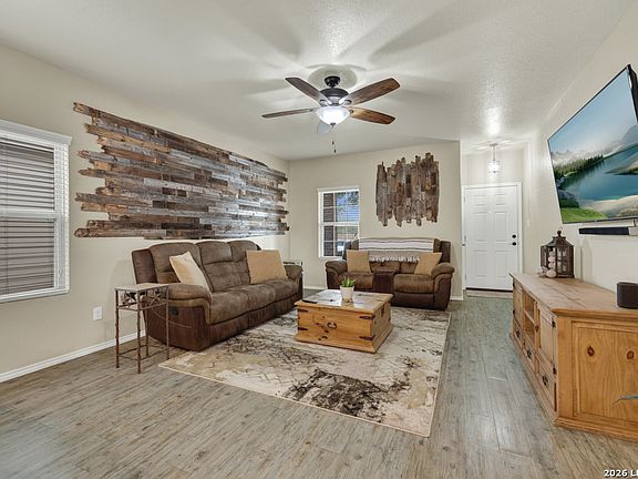 5th image of 124 Field Ridge