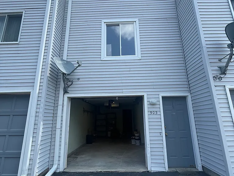 273 Derby Ave #503 — Photo 12