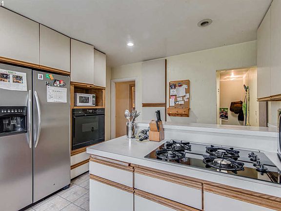 3rd image of 9714 NE Hazel Dell Ave