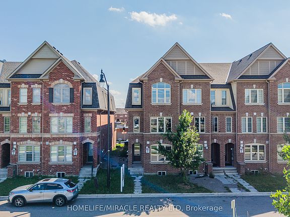 3rd image of 11 Finegan Cir