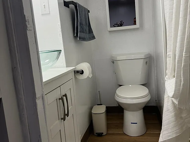 15 Fairview Ave #1 — Photo 4