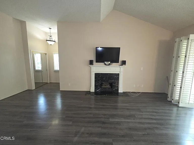 204 Cordova St — Photo 3