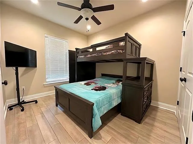 204 Cypress Bnd — Photo 13