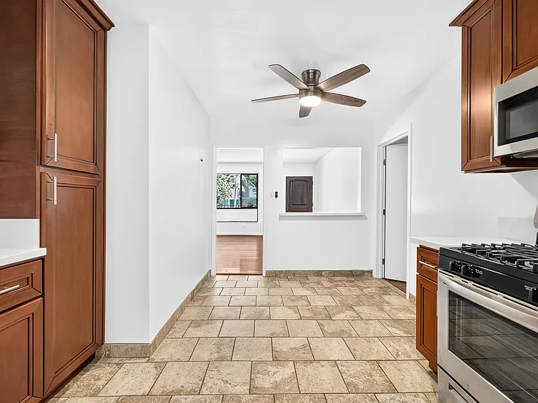 1563 Brockton Ave — Photo 9