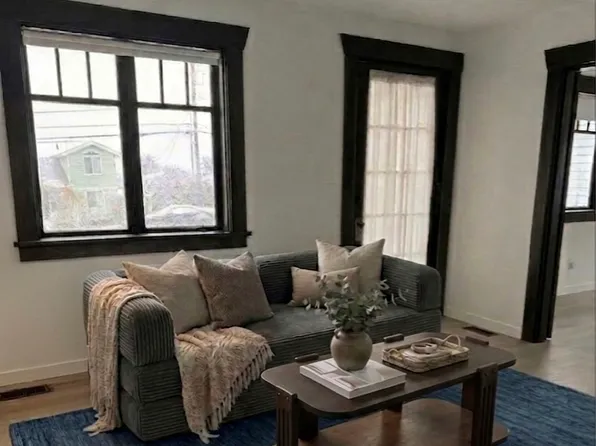 1012 1st St, Kirkland, WA 98033