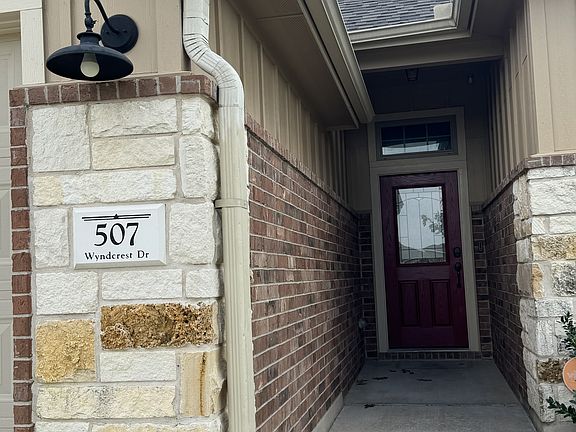 2nd image of 507 Wyndcrest Dr