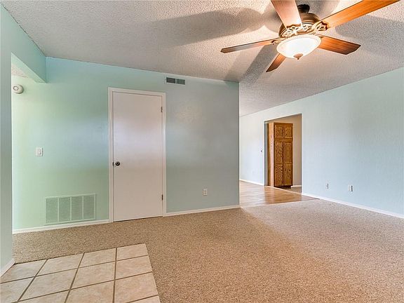 3rd image of 605 N Ramblin Oaks Dr