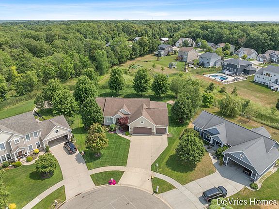 4th image of 4613 Caspian Dr