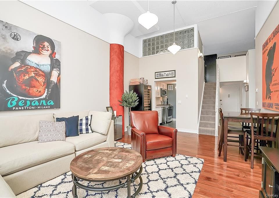 1st image of 1 Landmark Sq APT 220