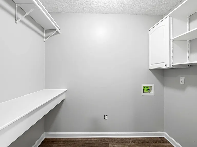 1262 S White Station Rd — Photo 15