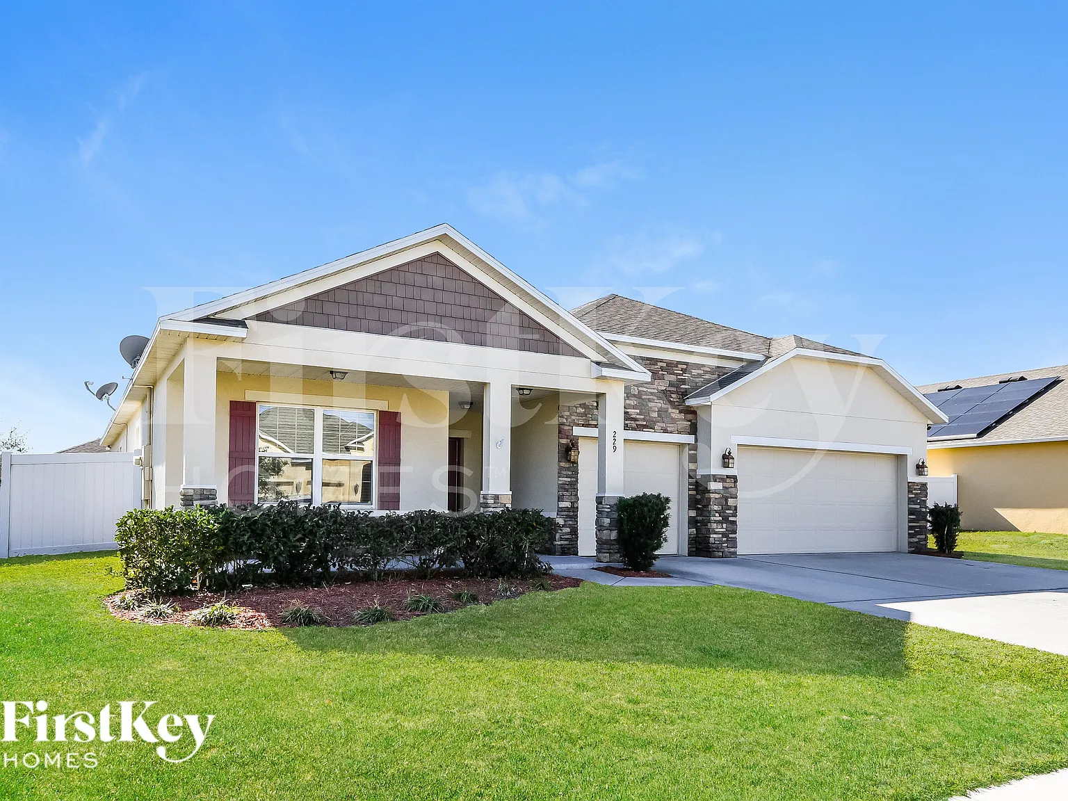 4 bed, 2.0 bath, 2088 sqft, $2,365 — Photo 2