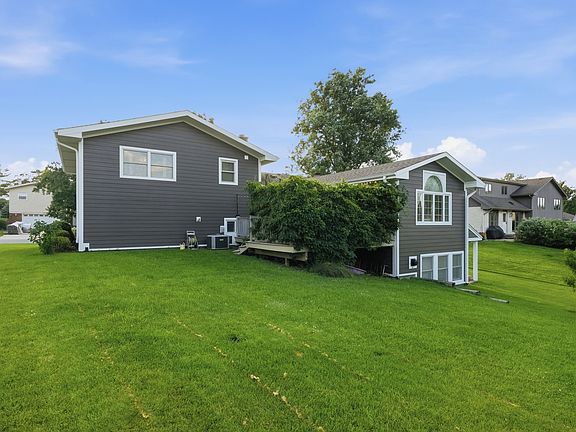 4th image of 919 Hillview Dr