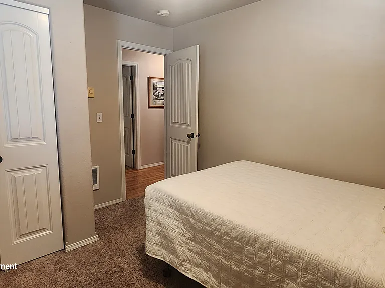 106 Sinopah St — Photo 16
