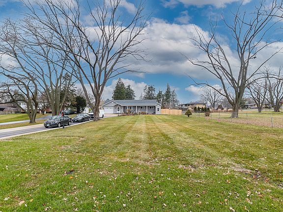 2nd image of 424 Pleasant Dr