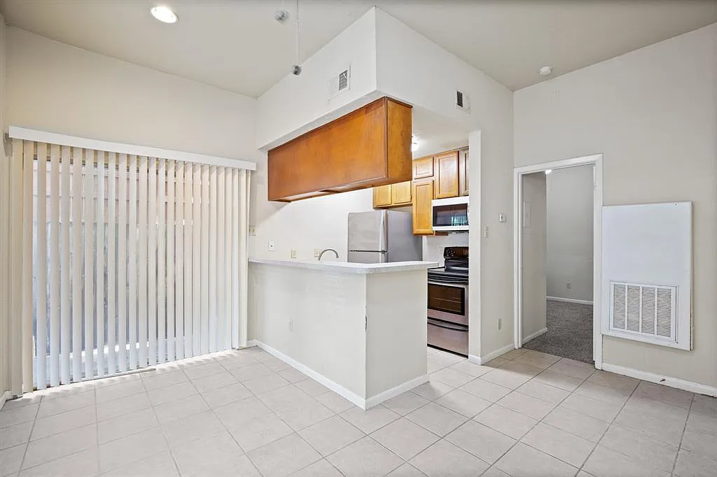 Building Photo - 2311 Nueces St #102