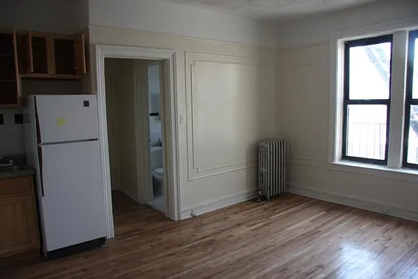 Rented by Lang Realty LLC | media 8