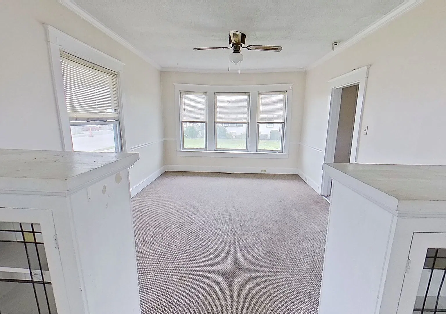 Cape Cod with Ample Storage — Photo 4