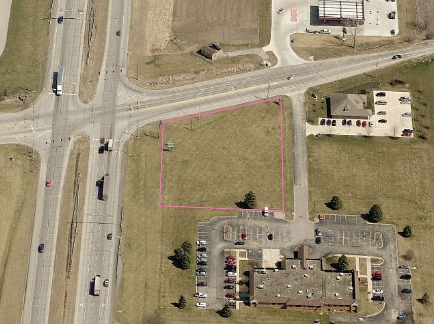 2nd image of 1000 N Broadway