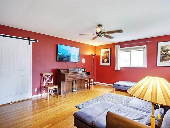 4th image of 306 Gary Lee Dr