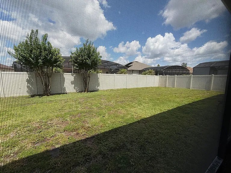 5370 Red Leaf Ct — Photo 29